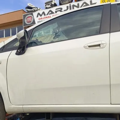 FİAT PUNTO SOL ÖN KAPI BEYAZ