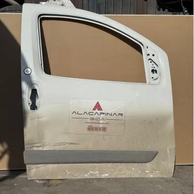 FİAT FİORİNO SAĞ ÖN KAPI ÇIKMA ORJİNAL BEYAZ