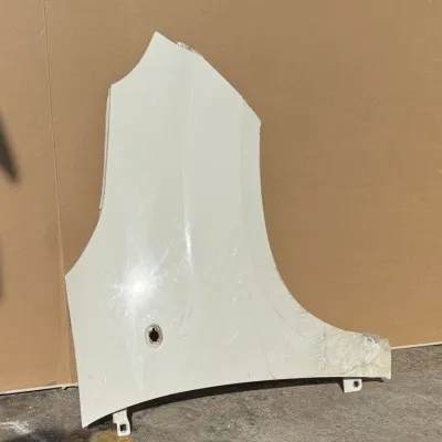 FİAT 500L SAĞ ÖN ÇAMURLUK BEYAZ